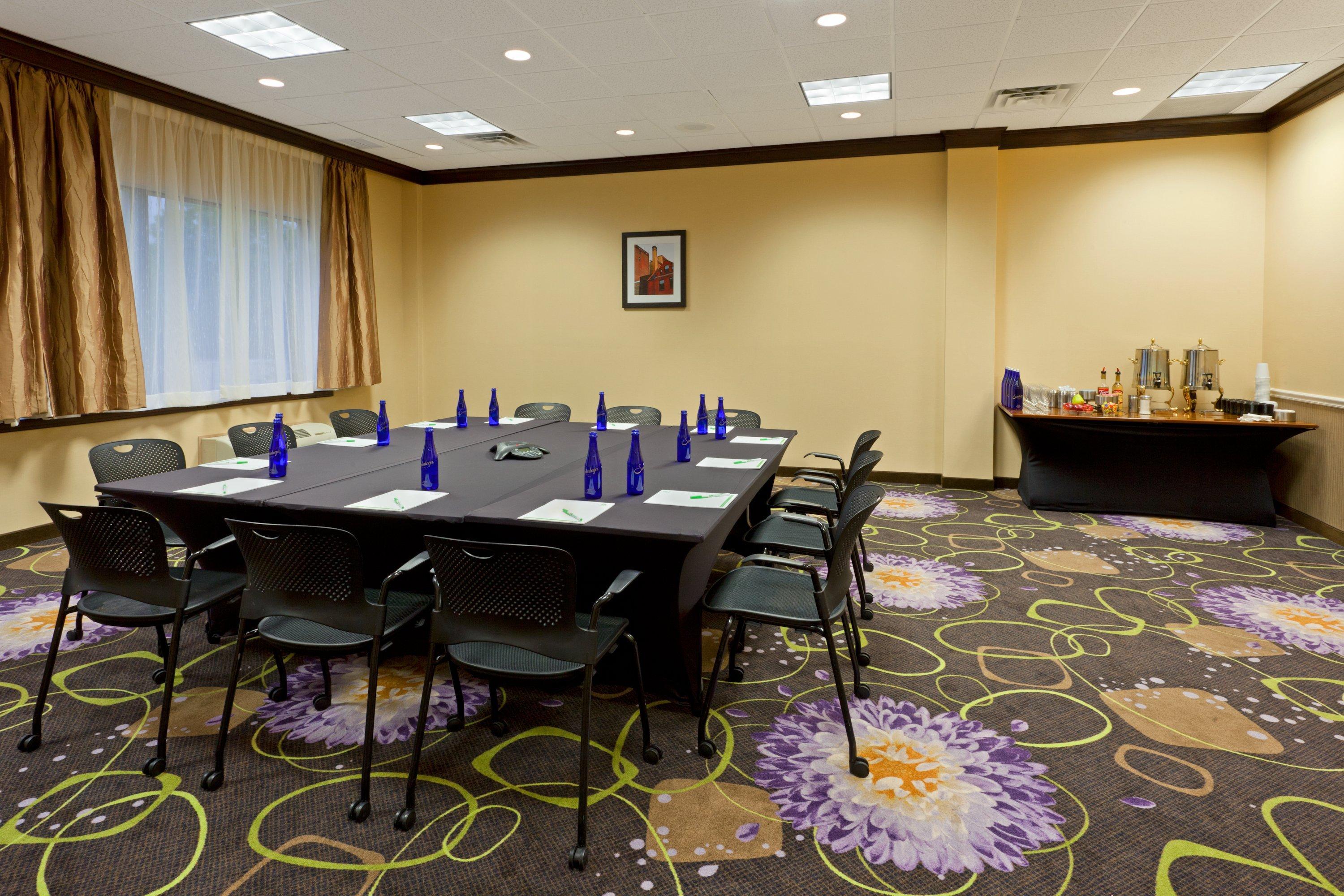 Holiday Inn Clark - Newark, An Ihg Hotel Business photo