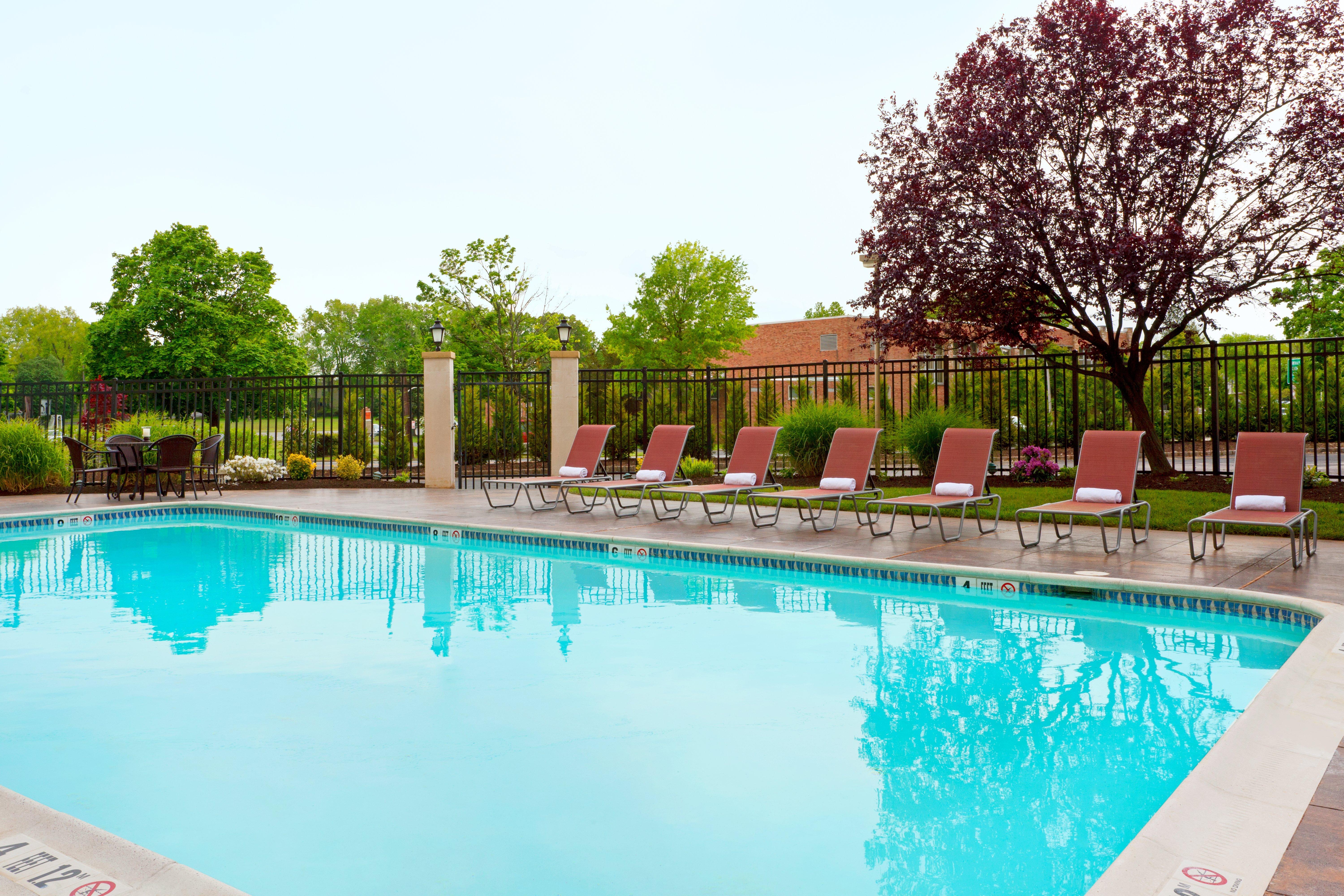 Holiday Inn Clark - Newark, An Ihg Hotel Exterior photo